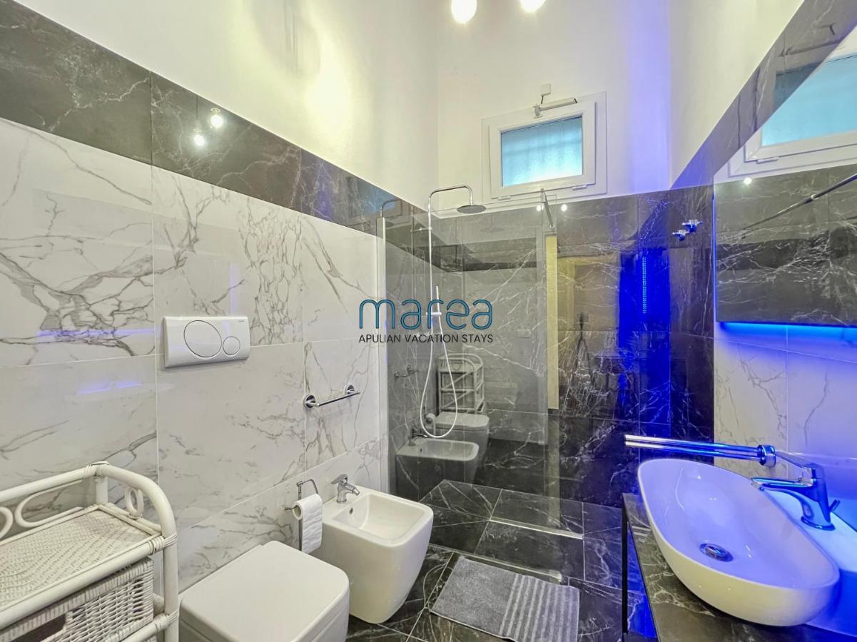 Villa Nauna, Fronte Mare Con Giardino E Terrazzo - Marea Collection Nardo Bagian luar foto