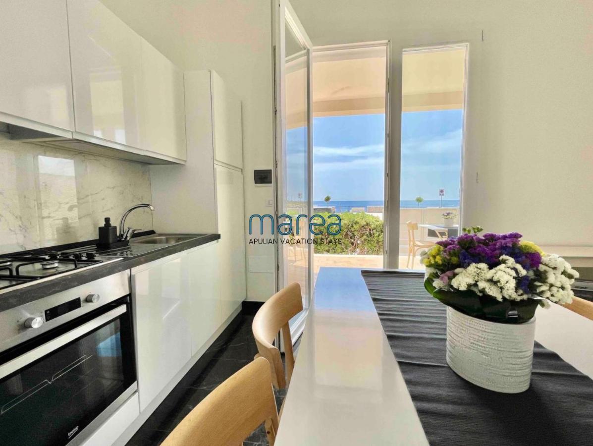 Villa Nauna, Fronte Mare Con Giardino E Terrazzo - Marea Collection Nardo Bagian luar foto
