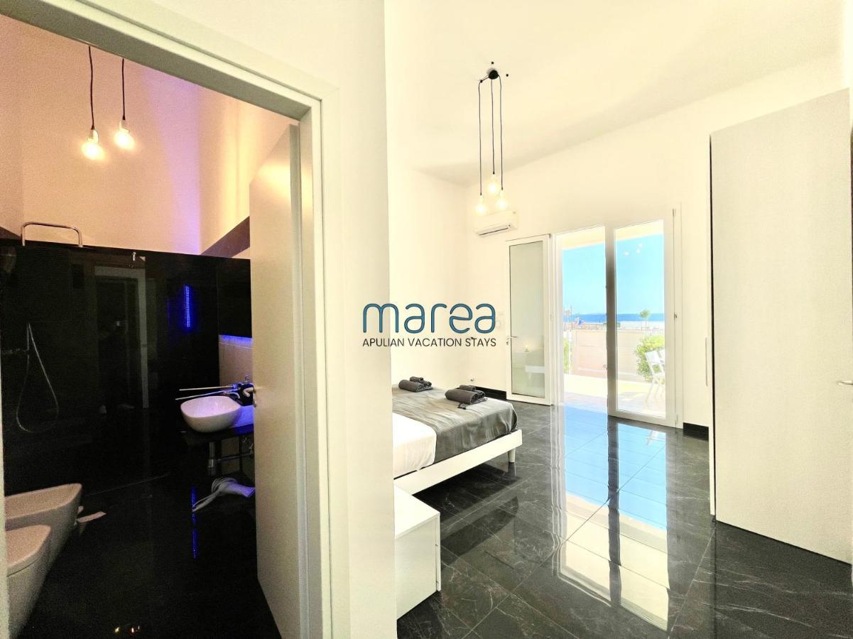 Villa Nauna, Fronte Mare Con Giardino E Terrazzo - Marea Collection Nardo Bagian luar foto