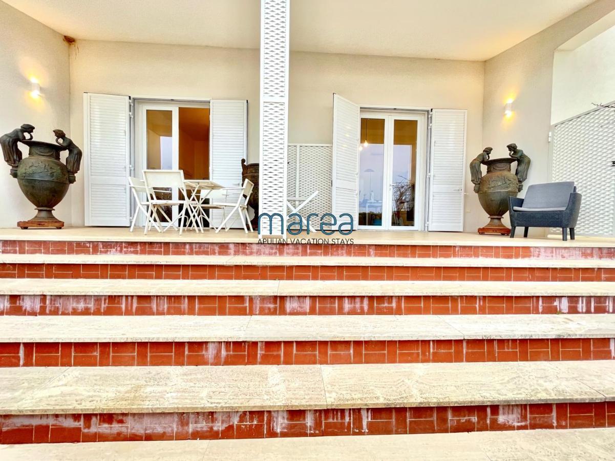 Villa Nauna, Fronte Mare Con Giardino E Terrazzo - Marea Collection Nardo Bagian luar foto