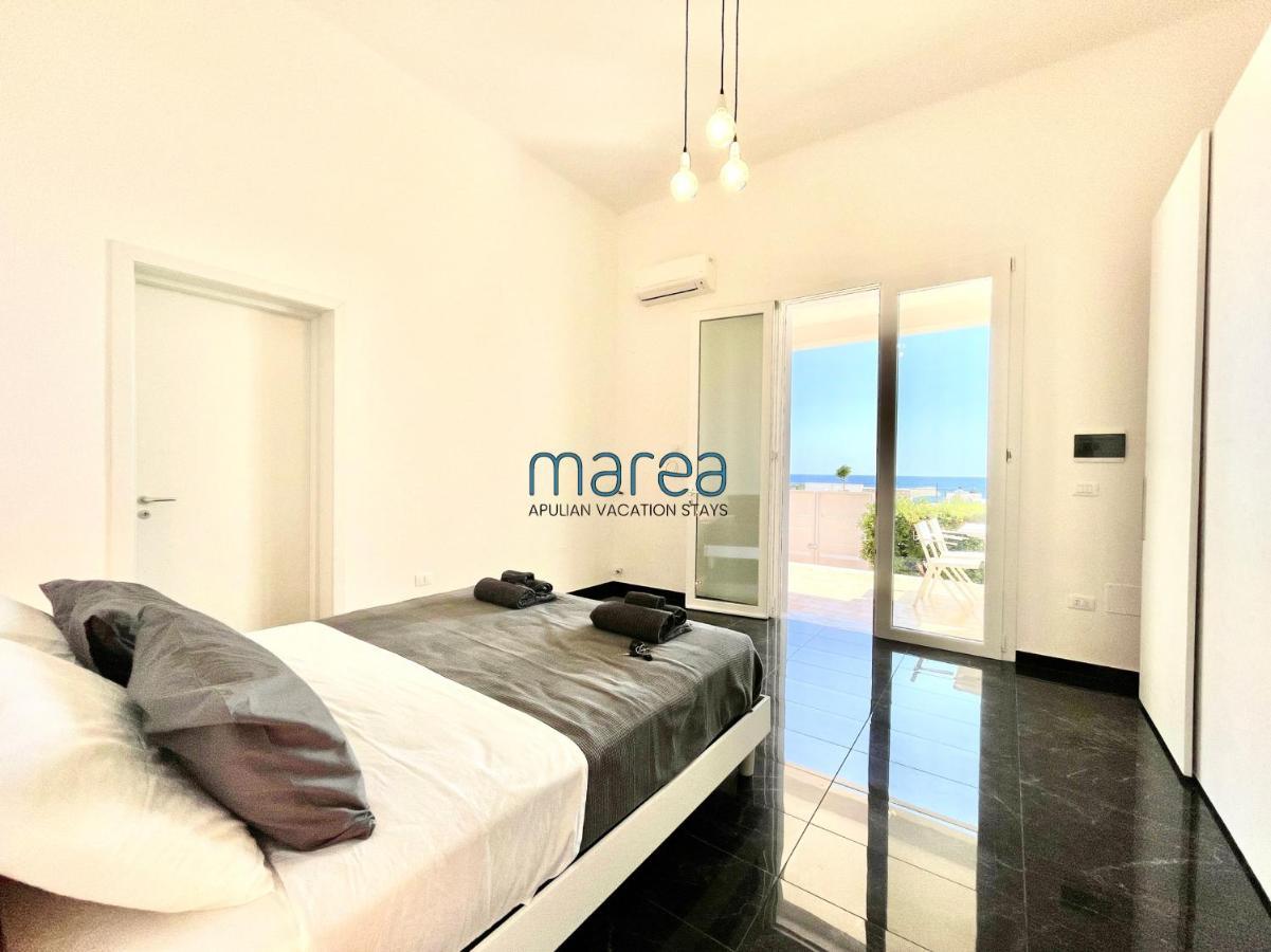 Villa Nauna, Fronte Mare Con Giardino E Terrazzo - Marea Collection Nardo Bagian luar foto