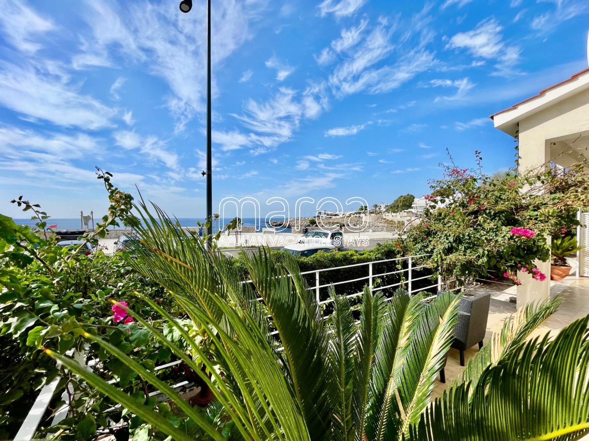 Villa Nauna, Fronte Mare Con Giardino E Terrazzo - Marea Collection Nardo Bagian luar foto