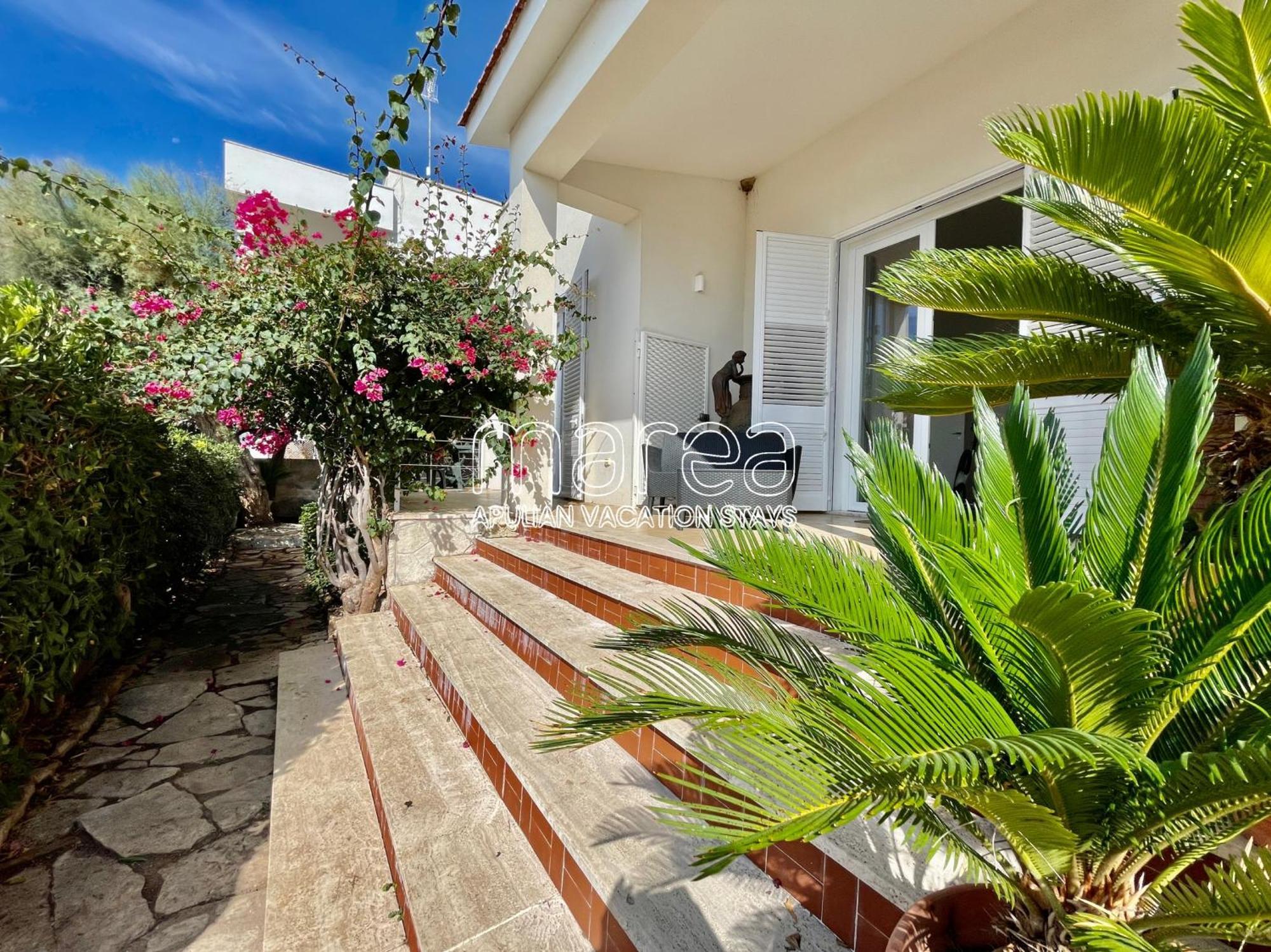 Villa Nauna, Fronte Mare Con Giardino E Terrazzo - Marea Collection Nardo Bagian luar foto