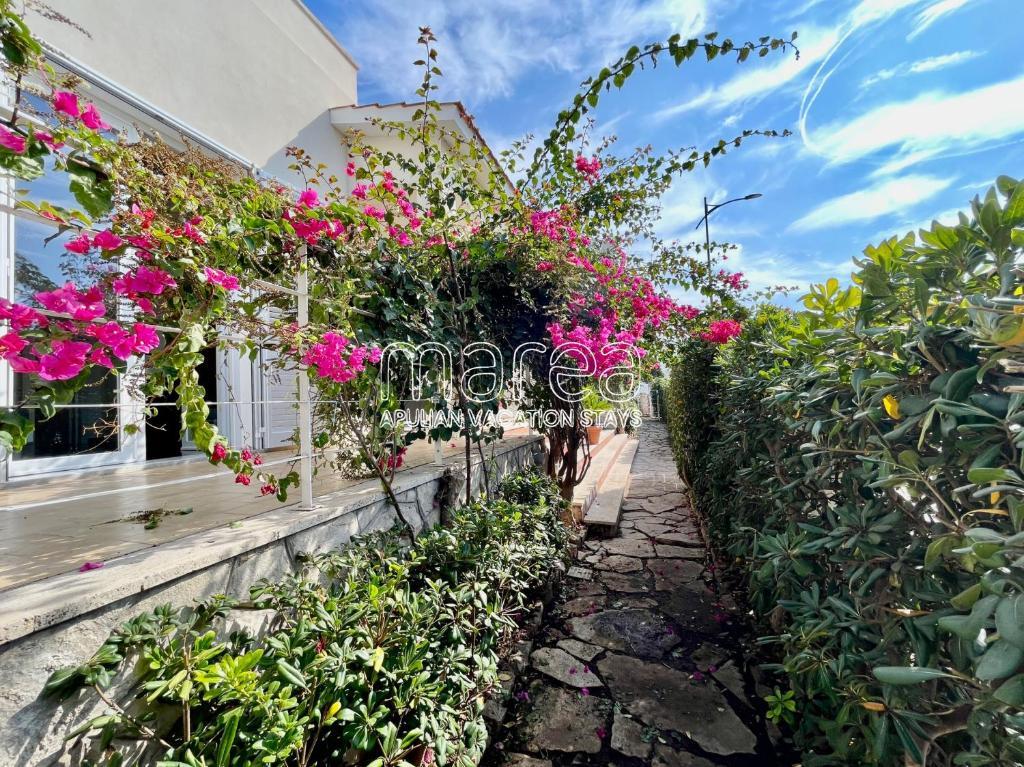 Villa Nauna, Fronte Mare Con Giardino E Terrazzo - Marea Collection Nardo Bagian luar foto